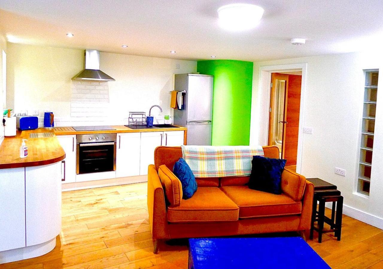 “Dragons Den” Centrally Located Modern Apartment Aberystwyth Luaran gambar